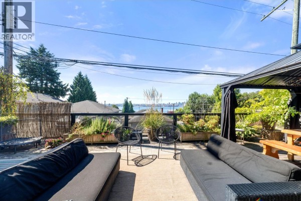 140-142 St. Patricks Avenue, North Vancouver, BC V7L3N2 Photo 5