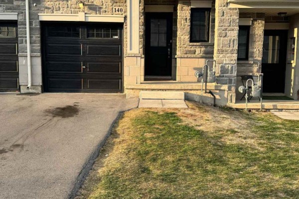 Great room - 140 Aquasanta Crescent, Hamilton, ON L9B0J8 Photo 2