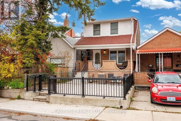 140 Ascot Avenue, Toronto, ON, photo 3