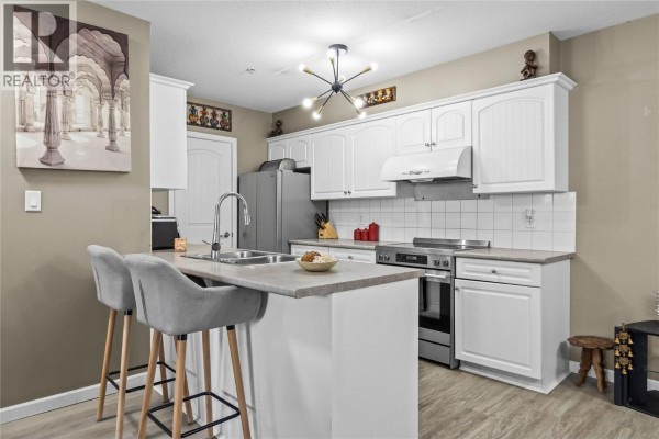 Kitchen - 140 Asher Road Unit# 205, Kelowna, BC V1X3H6 Photo 5