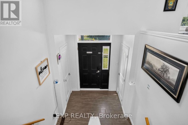 Dining room - 140 Boullee Street, London East, ON N5Y1T7 Photo 4