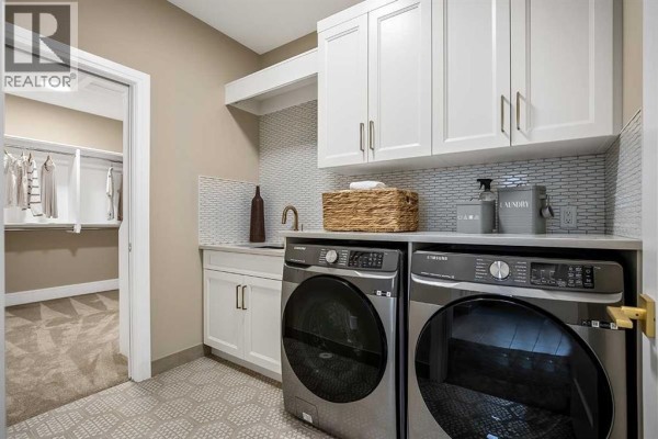 4pc Bathroom - 140 Creekstone Hill Sw, Calgary, AB T2X5G3 Photo 2