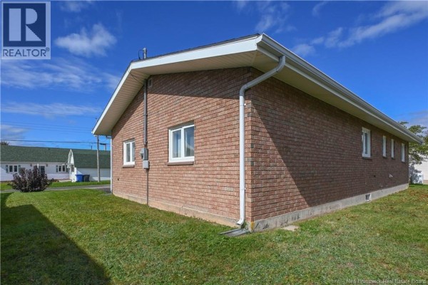 Bedroom - 140 Des Saules Street, Shippagan, NB E8S3C9 Photo 4