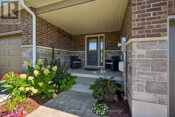 140 Halls Drive, Centre Wellington, ON N0B1S0 Photo 4