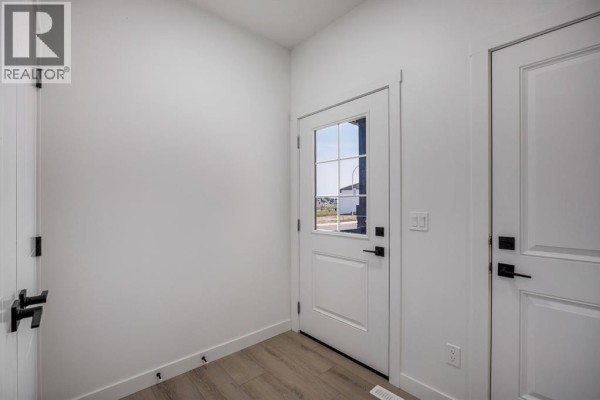Living room - 140 Lakewood Crescent, Strathmore, AB T1P0G6 Photo 4