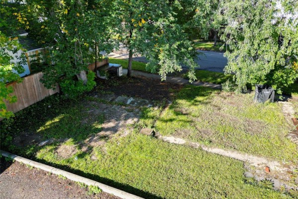 140 Princess Avenue, Brandon, MB R7A0N3 Photo 5