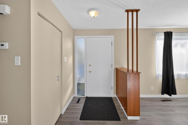 Primary Bedroom - 140 Willow St, Sherwood Park, AB T8A1P2 Photo 4