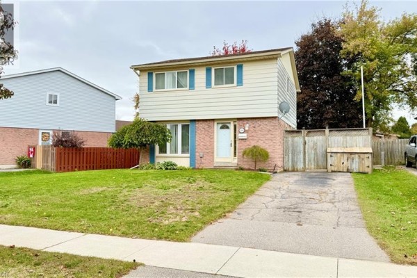 4pc Bathroom - 140 Woodlawn Avenue, Brantford, ON N3R6S2 Photo 3