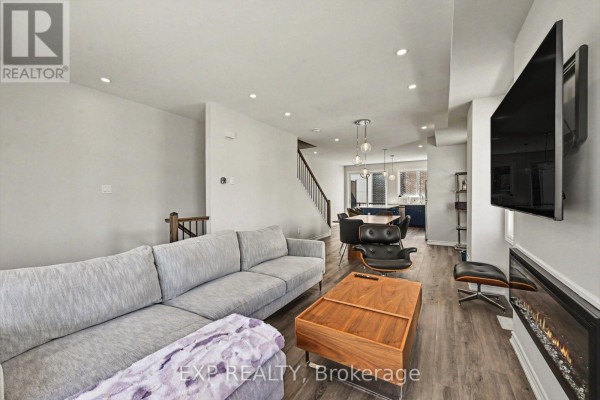 Living room - 1400 Hemlock Road, Ottawa, ON K1K5A8 Photo 5