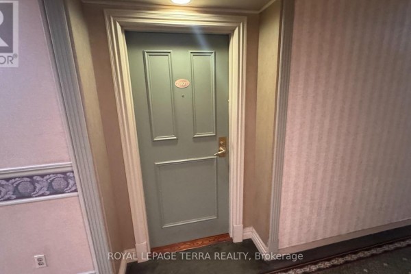 Primary Bedroom - 1401 - 3700 Kaneff Crescent, Mississauga, ON L5A4B8 Photo 5