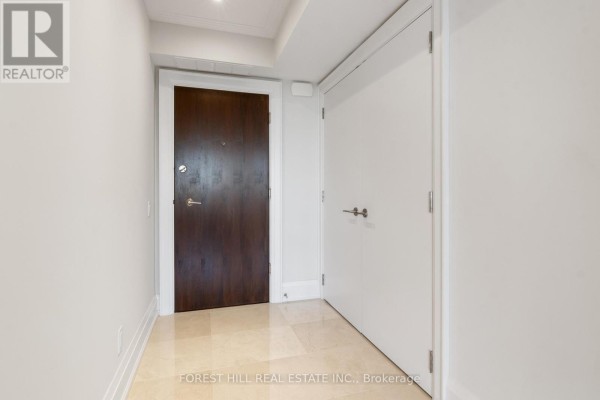 1401 - 500 Avenue Road, Toronto, ON, photo 3
