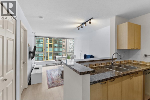 1401 1420 W Georgia Street, Vancouver, BC V6G3K4 Photo 2