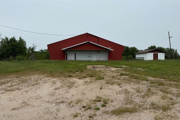 140153 Pth 6 Highway, Camper, MB R0C0E0 Photo 2