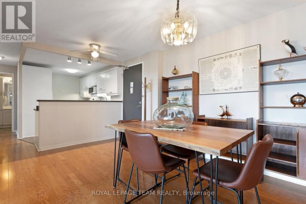 1402 - 415 Greenview Avenue, Ottawa, ON K2B8G5 Photo 3