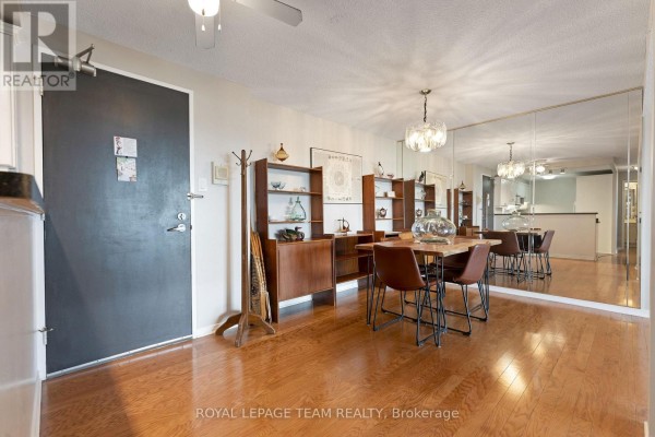 1402 - 415 Greenview Avenue, Ottawa, ON K2B8G5 Photo 4