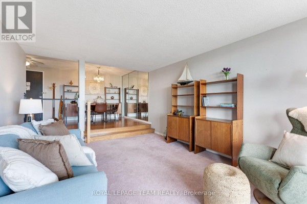 1402 - 415 Greenview Avenue, Ottawa, ON K2B8G5 Photo 5