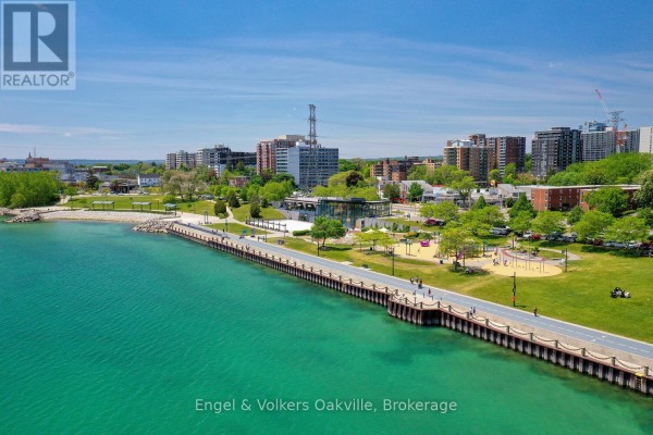 Waterfront city park and pier - 1402 - 442 Maple Avenue Burlington