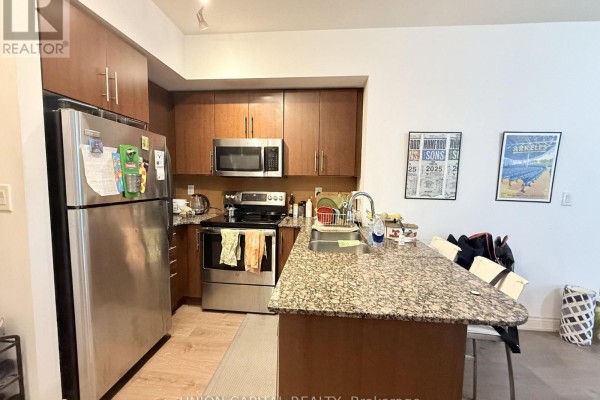 Primary Bedroom - 1402 - 65 Bremner Boulevard, Toronto, ON M5J0A7 Photo 4
