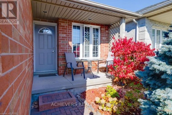 1402 Baycliffe Place, London East, ON N5Y5N5 Photo 2