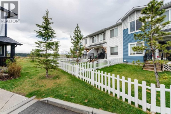 4pc Bathroom - 1402 Jumping Pound Common, Cochrane, AB T4C2L1 Photo 5