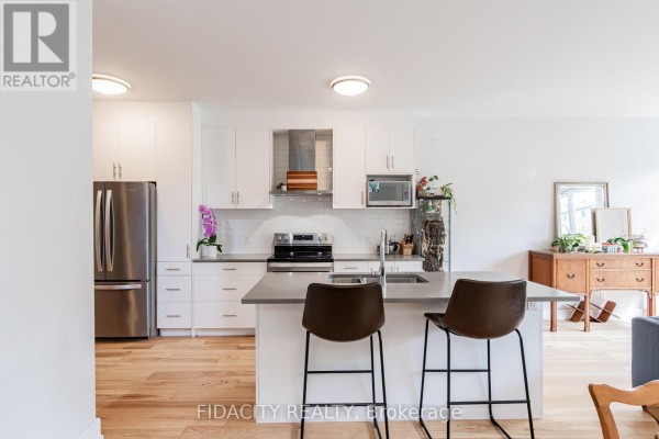 1402 Mayview Avenue, Ottawa, ON K1Z8H7 Photo 4