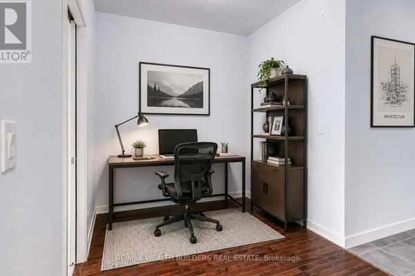Primary Bedroom - 1403 - 12 York Street, Toronto, ON M5J0A9 Photo 4