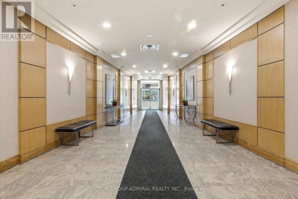 Dining room - 1403 - 5500 Yonge Street, Toronto, ON M2N7L1 Photo 2
