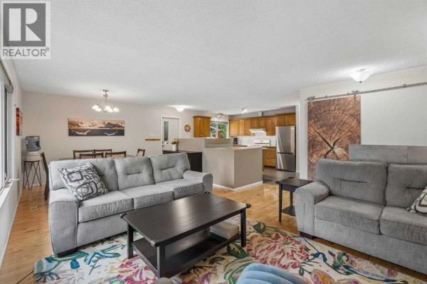 Recreational, Games room - 1403 104 Avenue Sw, Calgary, AB T2W0A7 Photo 5