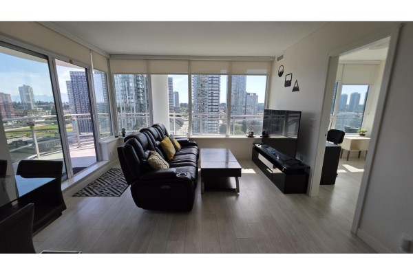 1403 13318 104 Avenue, Surrey, BC V3T0R2 Photo 4