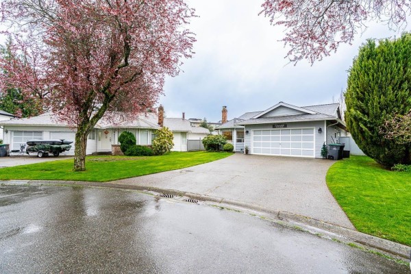 14035 16b Avenue, Surrey, BC V4A8K3 Photo 2