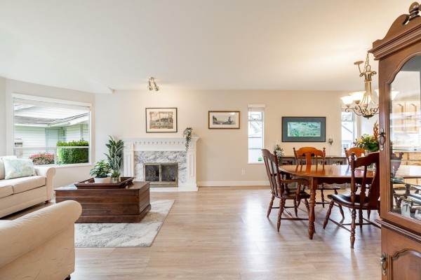 14035 16b Avenue, Surrey, BC V4A8K3 Photo 4