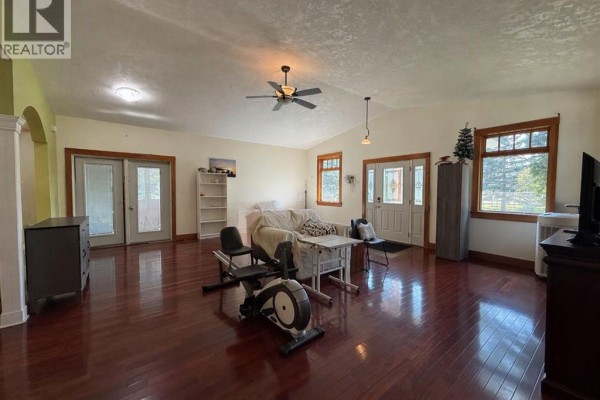 3pc Bathroom - 1404, Railway Avenue, Enilda, AB T0G0W0 Photo 5