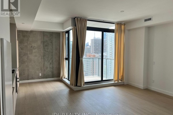 1404 - 81 Wellesley Street E, Toronto, ON M4Y0C5 Photo 4