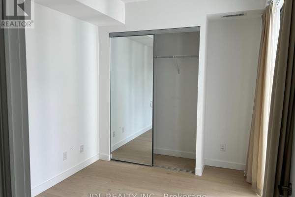 1404 - 81 Wellesley Street E, Toronto, ON M4Y0C5 Photo 5