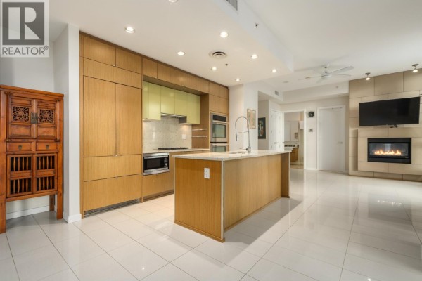 1404 1205 Howe Street, Vancouver, BC V6Z0B2 Photo 3