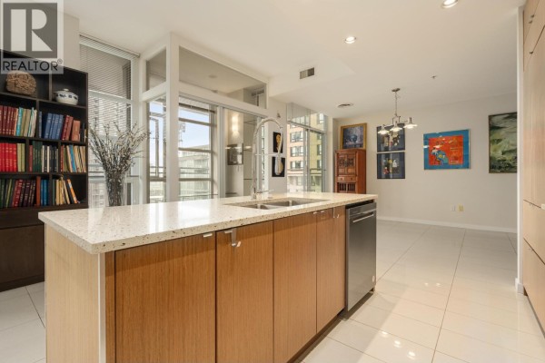 1404 1205 Howe Street, Vancouver, BC V6Z0B2 Photo 4
