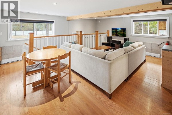 Kitchen - 1404 Fairfield Rd, Cobble Hill, BC V8H0H7 Photo 5