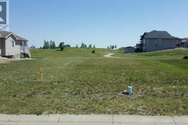 1404 Whispering Drive, Vulcan, AB T0L2B0 Photo 2