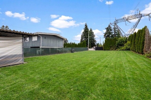 14042 110 Avenue, Surrey, BC V3R1Z2 Photo 4