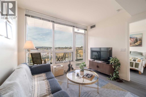 Primary Bedroom - 1405, 128 2 Street Sw, Calgary, AB T2P4V9 Photo 4