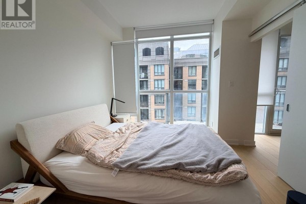 Den - 1405 - 126 Simcoe Street, Toronto, ON M5H4E6 Photo 5