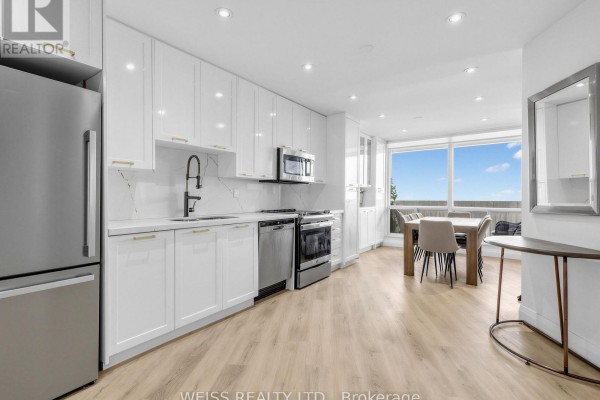 Primary Bedroom - 1405 - 150 Neptune Drive, Toronto, ON M6A2Y9 Photo 4