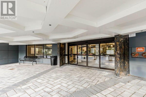 Kitchen - 1405 - 716 The West Mall, Toronto, ON M9C4X6 Photo 3
