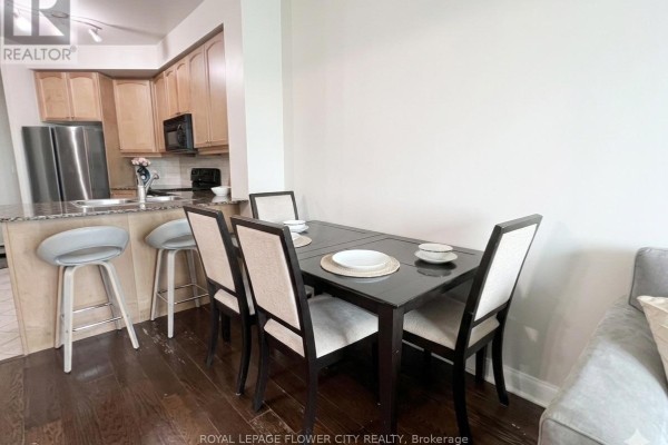 1405 - 90 Absolute Avenue, Mississauga, ON, photo 3