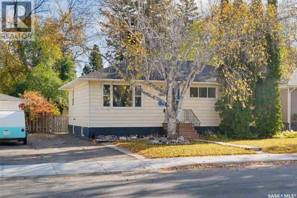 4pc Bathroom - 1405 Cumberland Avenue S, Saskatoon, SK S7H2L9 Photo 3