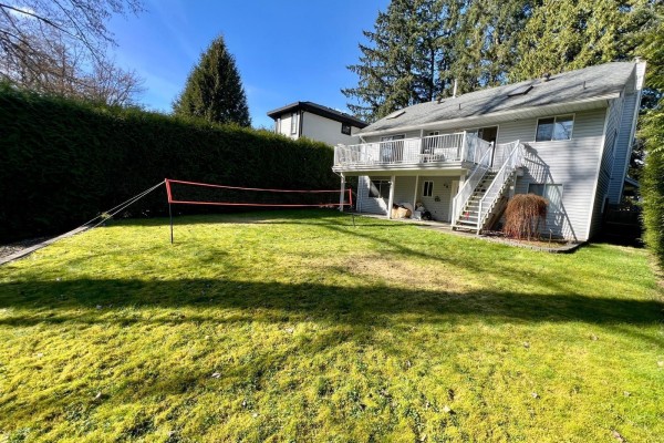14052 66 Avenue, Surrey, BC V3W2B1 Photo 2