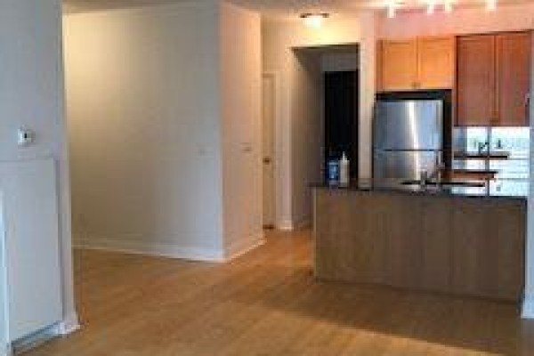 Den - 1406 - 18 Yorkville Avenue, Toronto, ON M4W3Y8 Photo 4