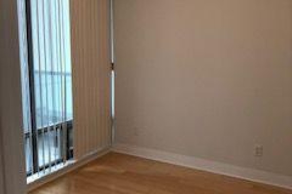 1406 - 18 Yorkville Avenue, Toronto, ON M4W3Y8 Photo 5