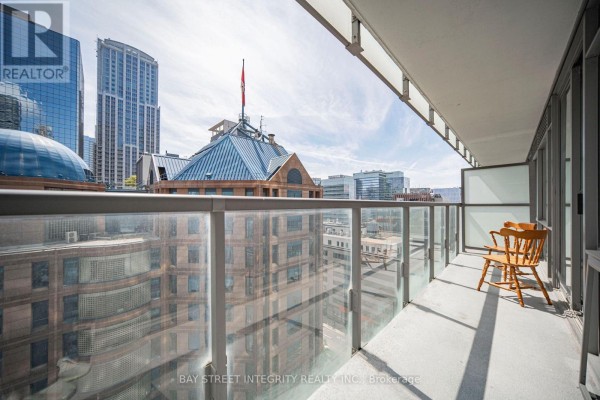 1406 - 38 Grenville Street, Toronto, ON, photo 3