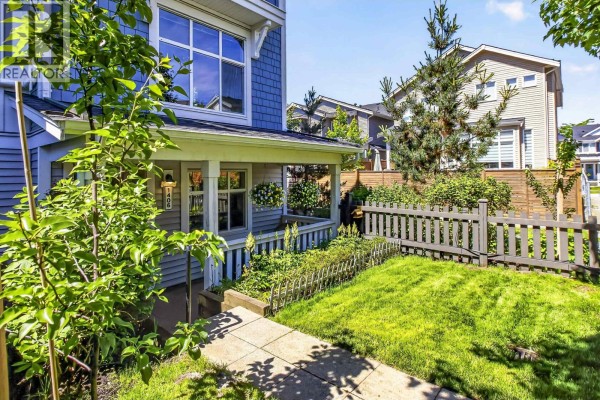 1406 11295 Pazarena Place, Maple Ridge, BC V2X4K9 Photo 2